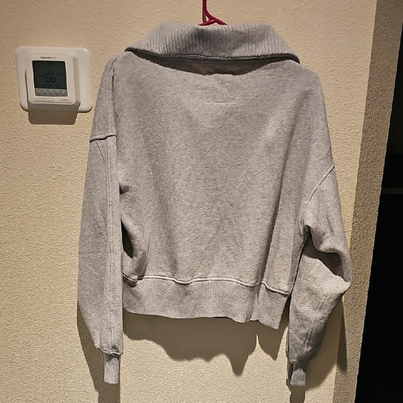 Aerie Light Gray Button-Up Sweatshirt XS - Picture 3 of 5